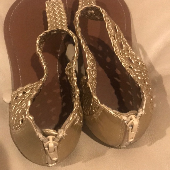 Gold braided sandals - Picture 3 of 4